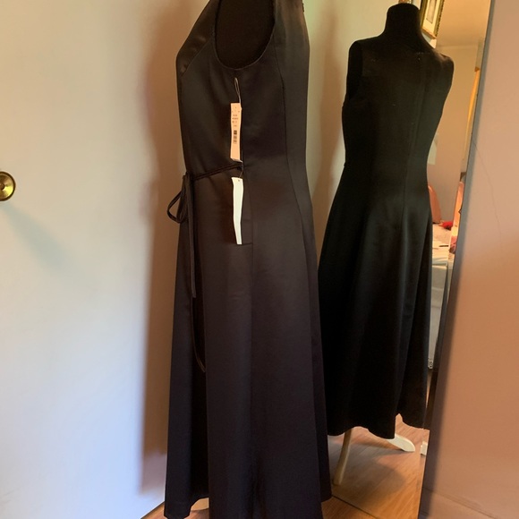 Black satin v-neck fit and flare sleeveless long dress. NWT - Picture 6 of 9